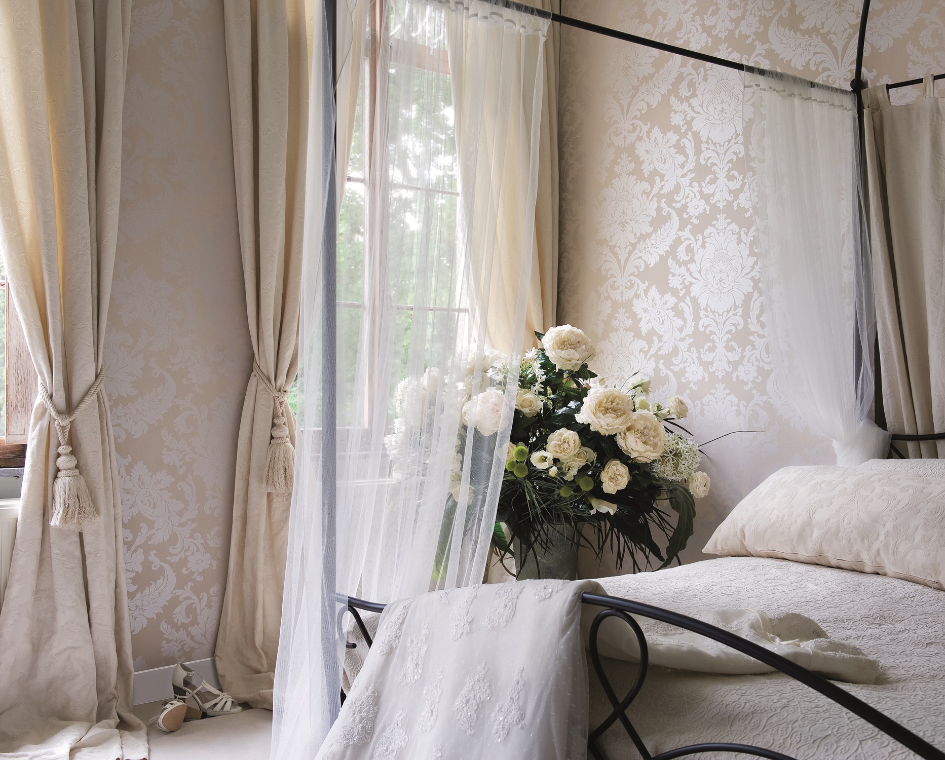 Обои Loymina Renaissance Damask NK1 007/5 10,05×1 фото в интерьере